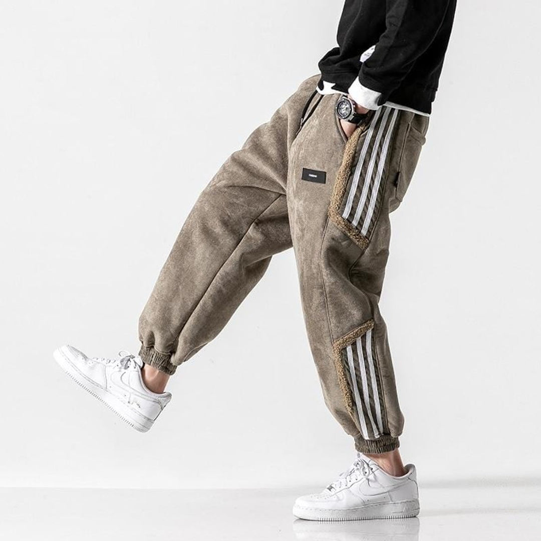 Men's Relaxed-Fit Tapered Sherpa-Panel Jogger Pants