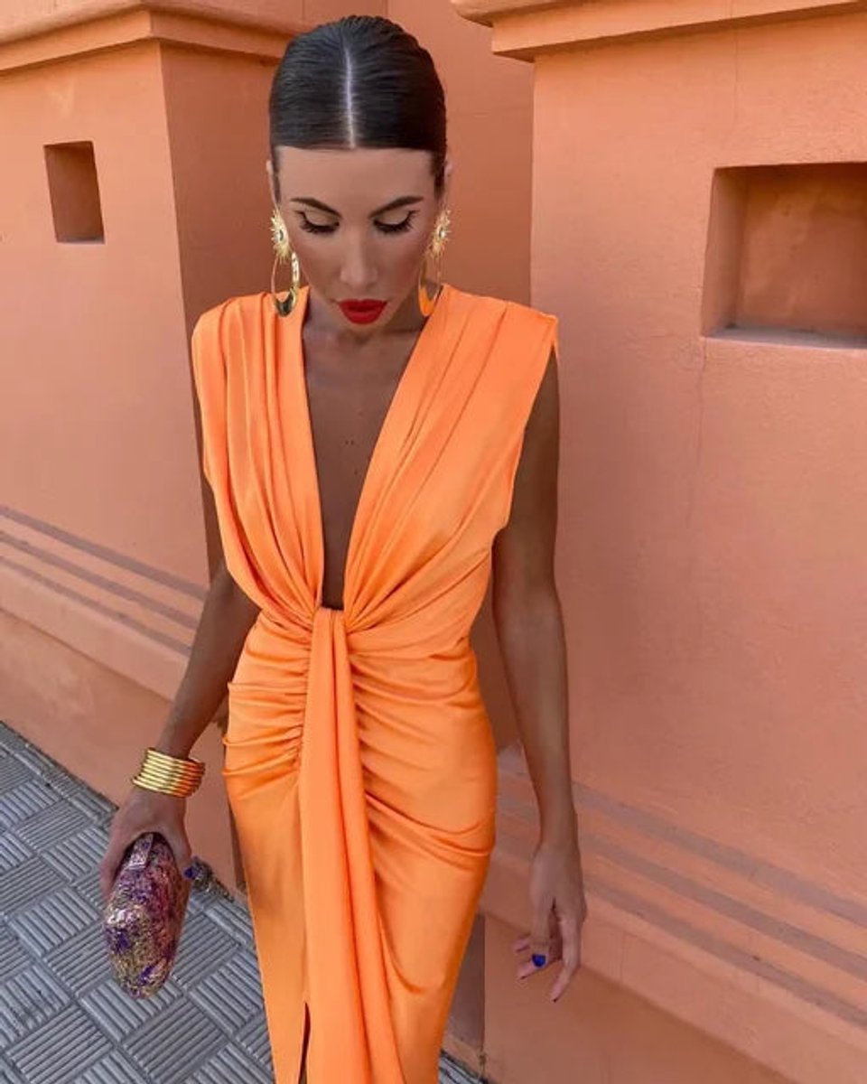 Women's Deep V-Neck Sleeveless Pleated Formal Dress
