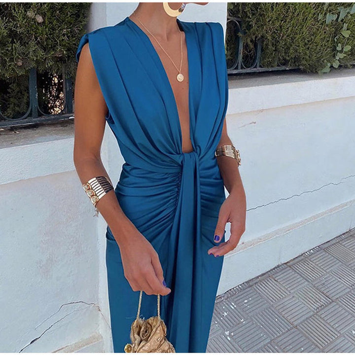 Women's Deep V-Neck Sleeveless Pleated Formal Dress
