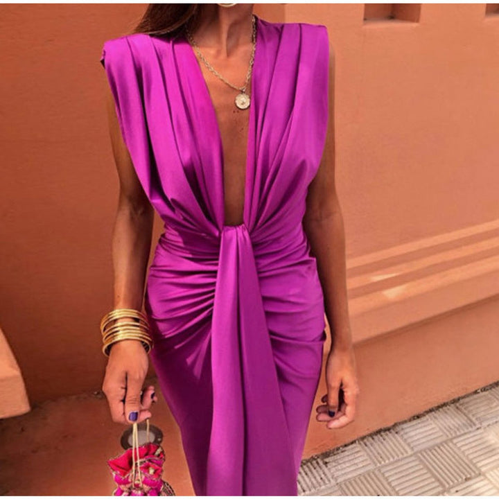 Women's Deep V-Neck Sleeveless Pleated Formal Dress