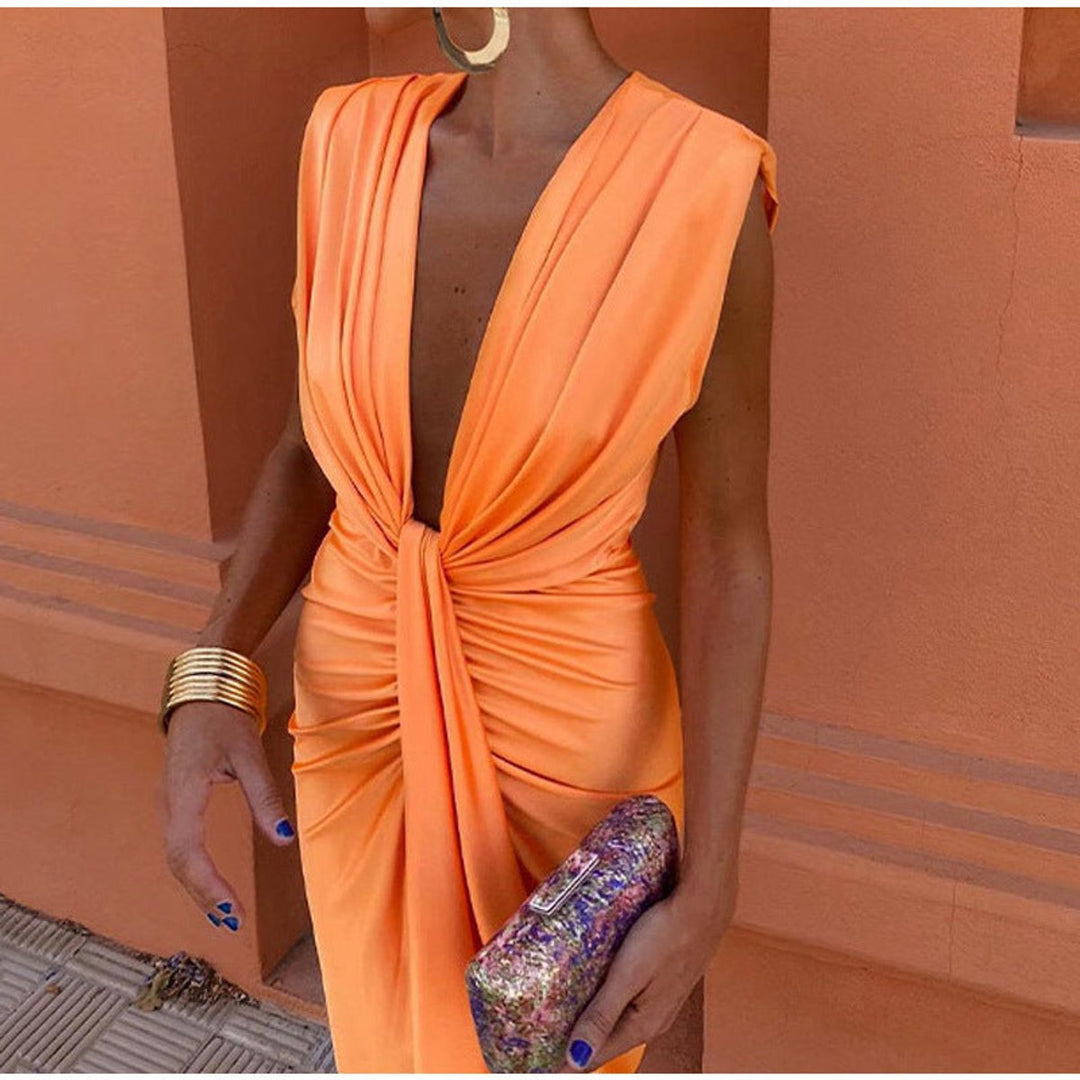 Women's Deep V-Neck Sleeveless Pleated Formal Dress
