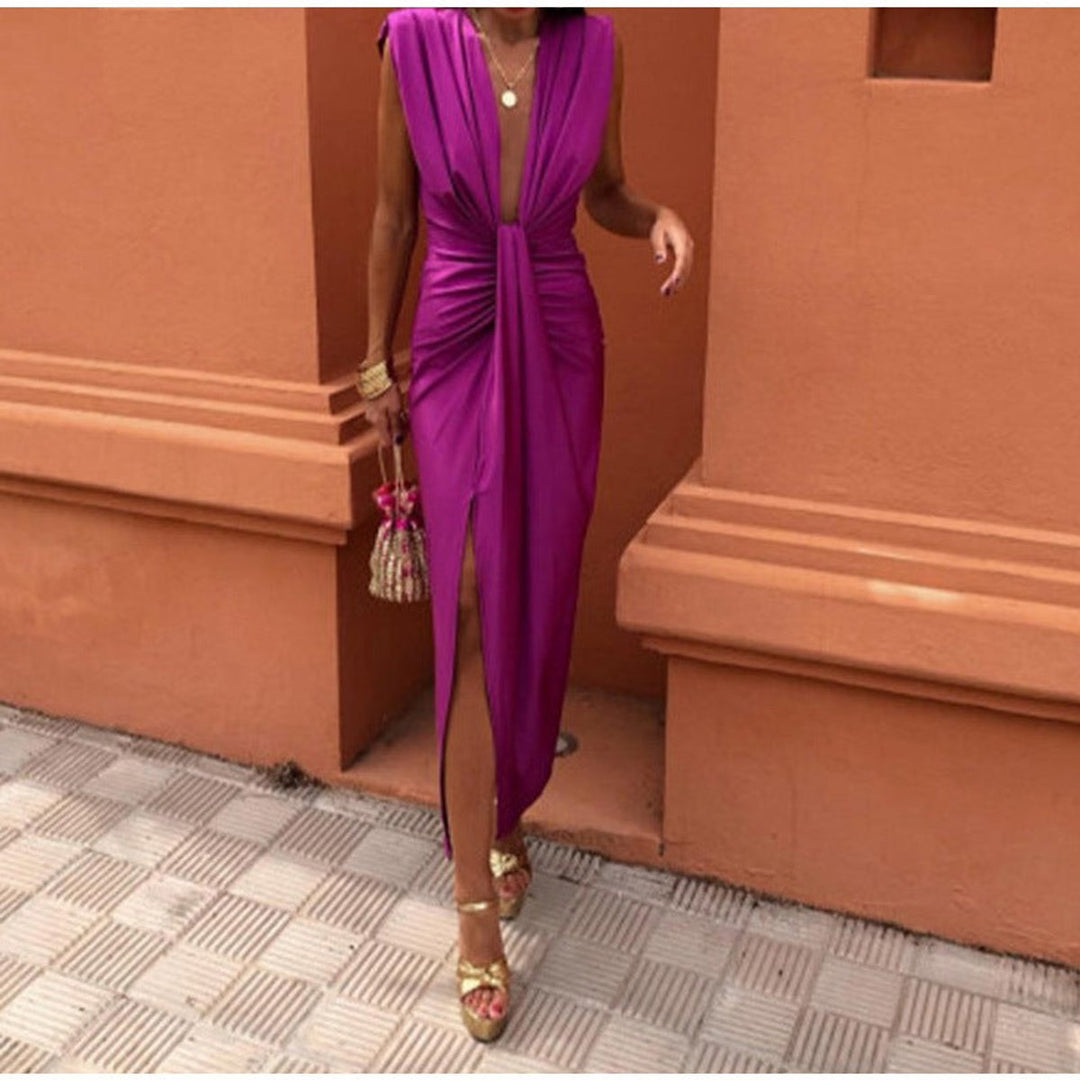 Women's Deep V-Neck Sleeveless Pleated Formal Dress