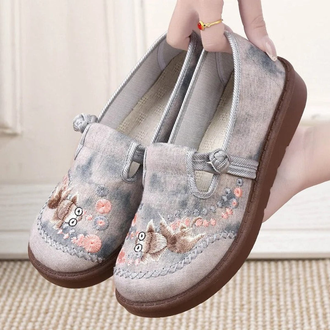 Women's Floral Embroidered Slip-On Canvas Loafers