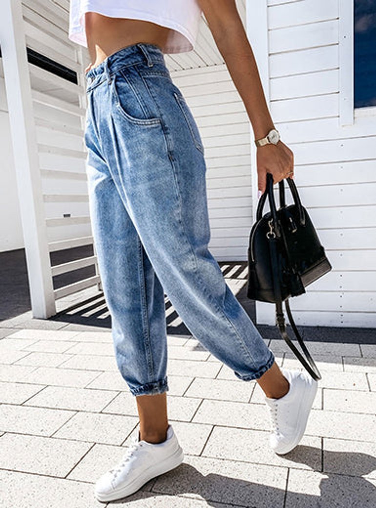 Women's High Waisted Jeans Relaxed-Fit Tapered Washed Denim Pants