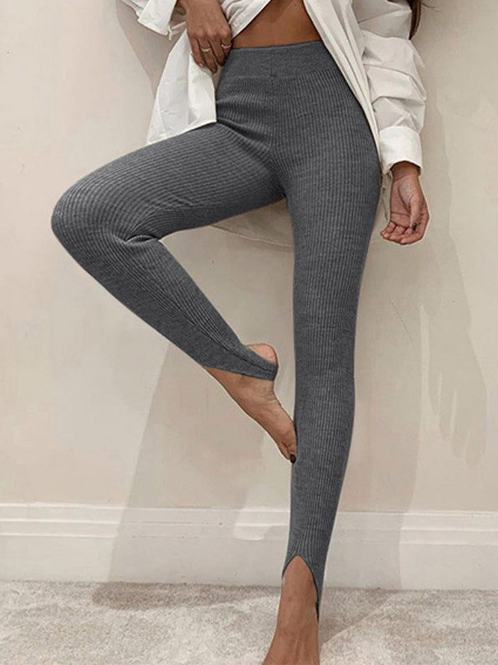 Women's Mid-Rise Ribbed Knit Stirrup Legging