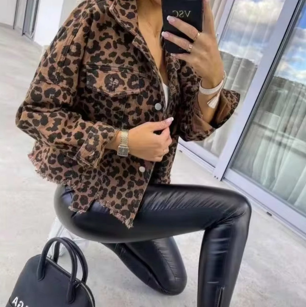 Women's Oversized Leopard Print Frayed-Hem Denim Jacket