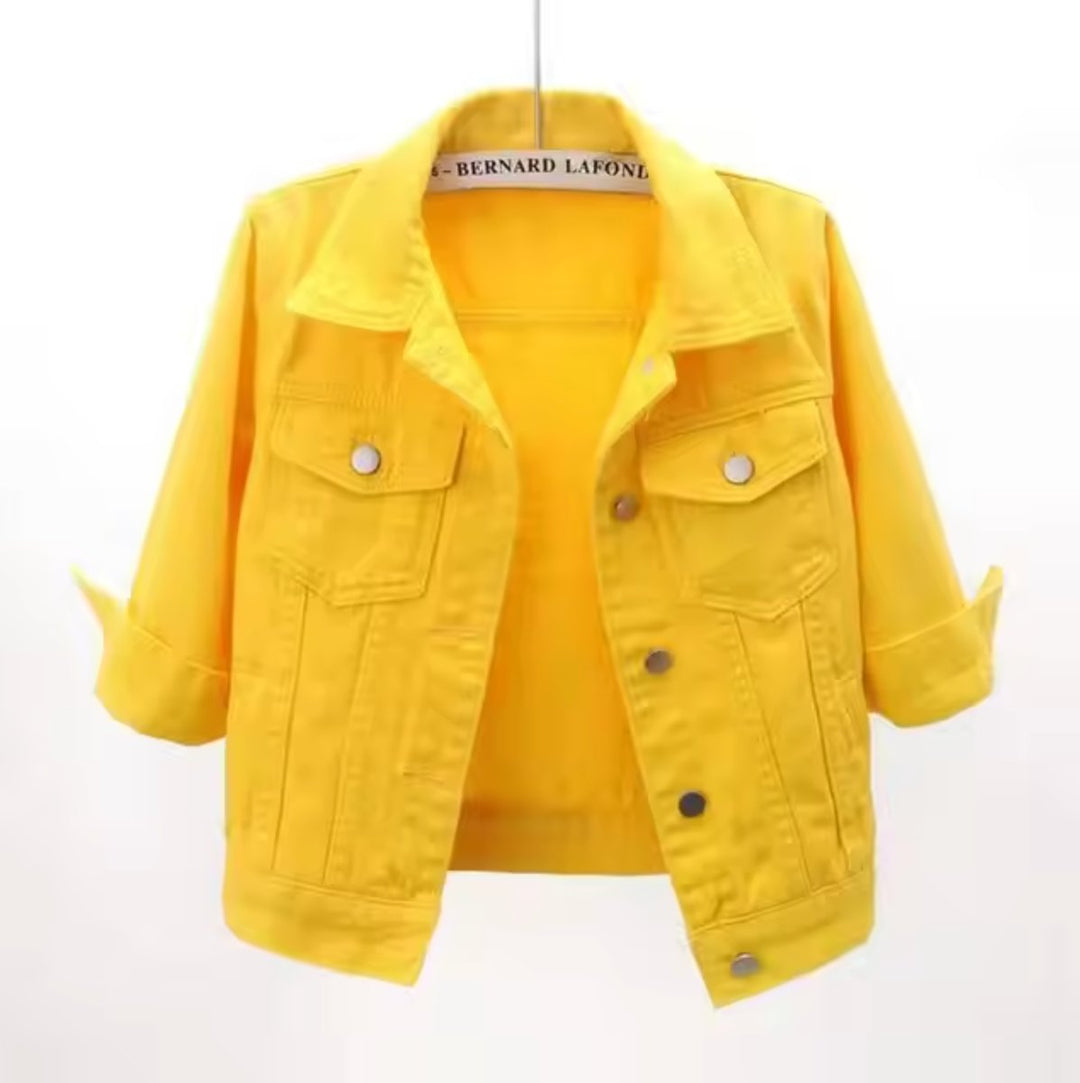 Women's Relaxed-Fit Cropped Button-Up Denim Jacket