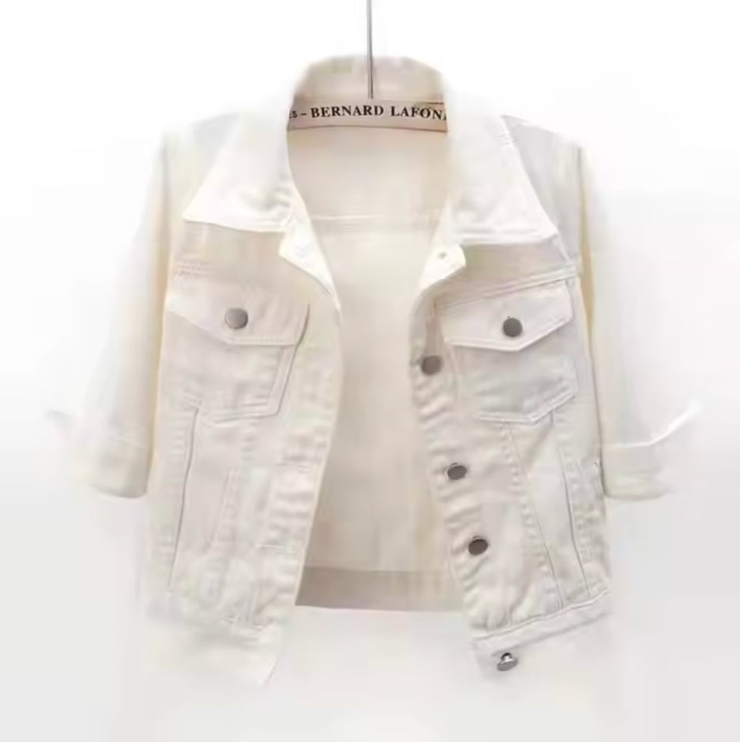 Women's Relaxed-Fit Cropped Button-Up Denim Jacket