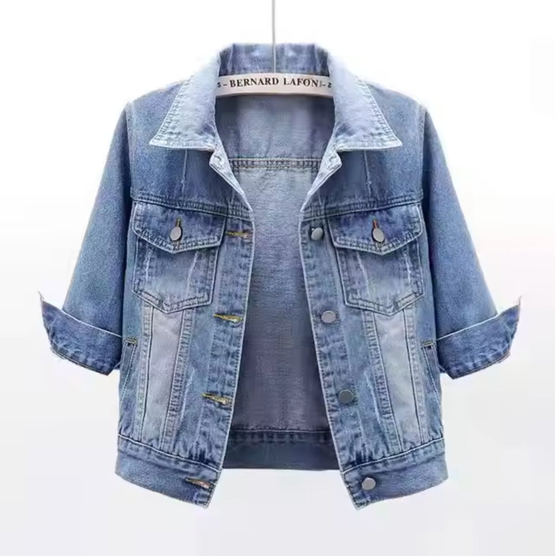 Women's Relaxed-Fit Cropped Button-Up Denim Jacket