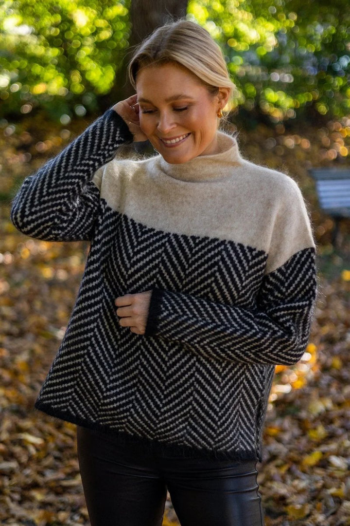 Women's Turtleneck Herringbone Knit Oversized Sweater