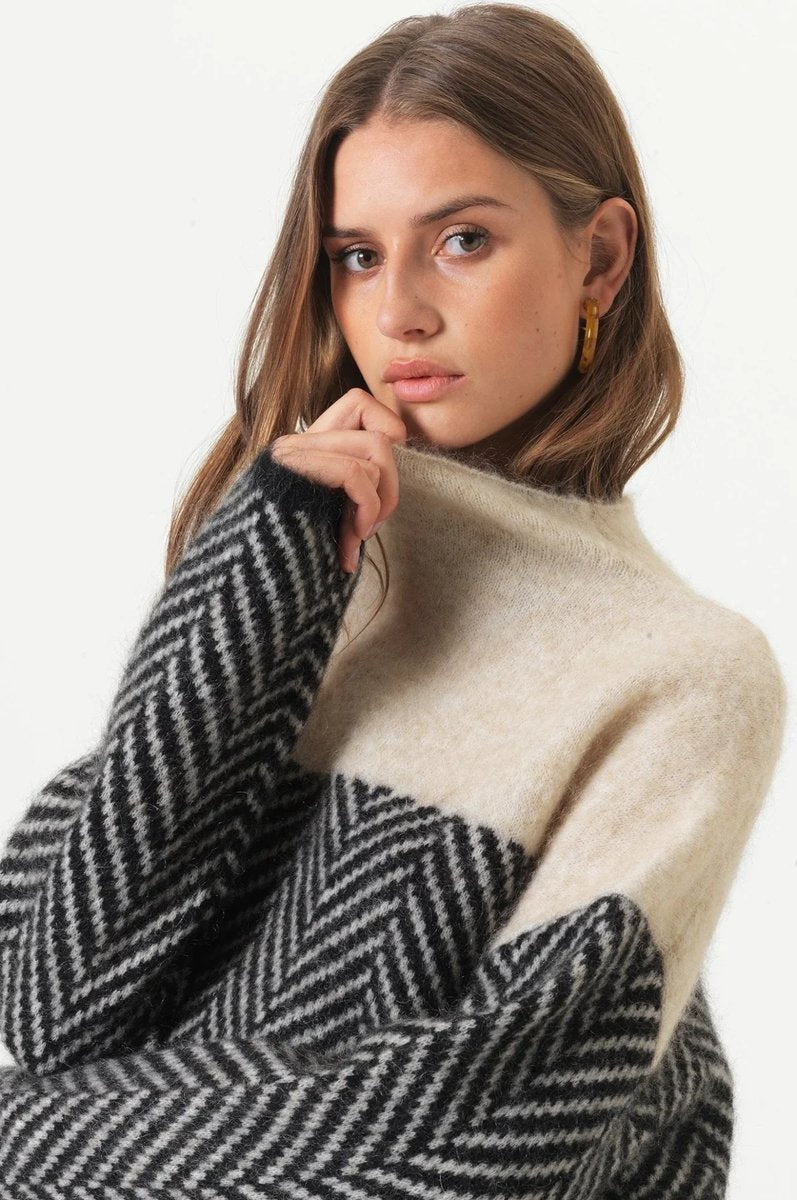 Women's Turtleneck Herringbone Knit Oversized Sweater