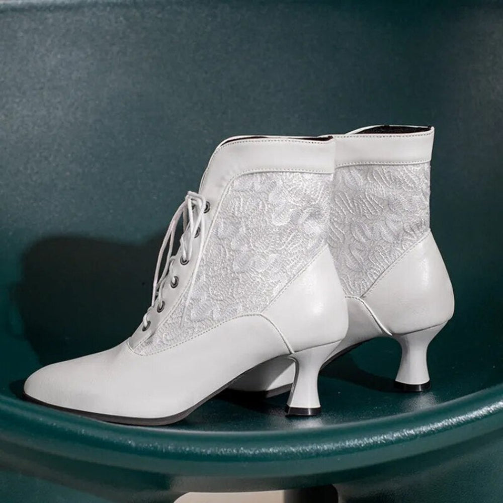 Women's Victorian Lace-Up Kitten Heel Ankle Boots
